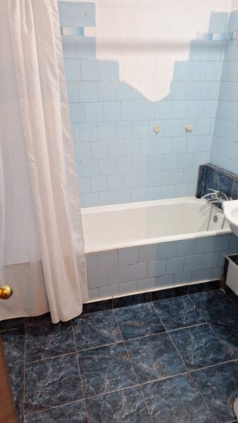 Piata Gorjului, Militari,